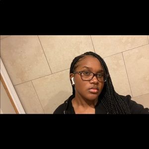 Meet your Posher, Samantha